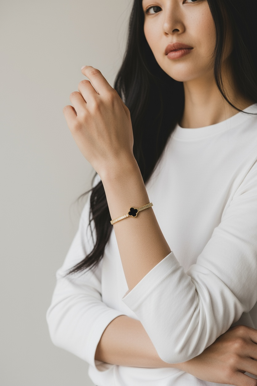 Elegant Clover Charm Gold Bracelet