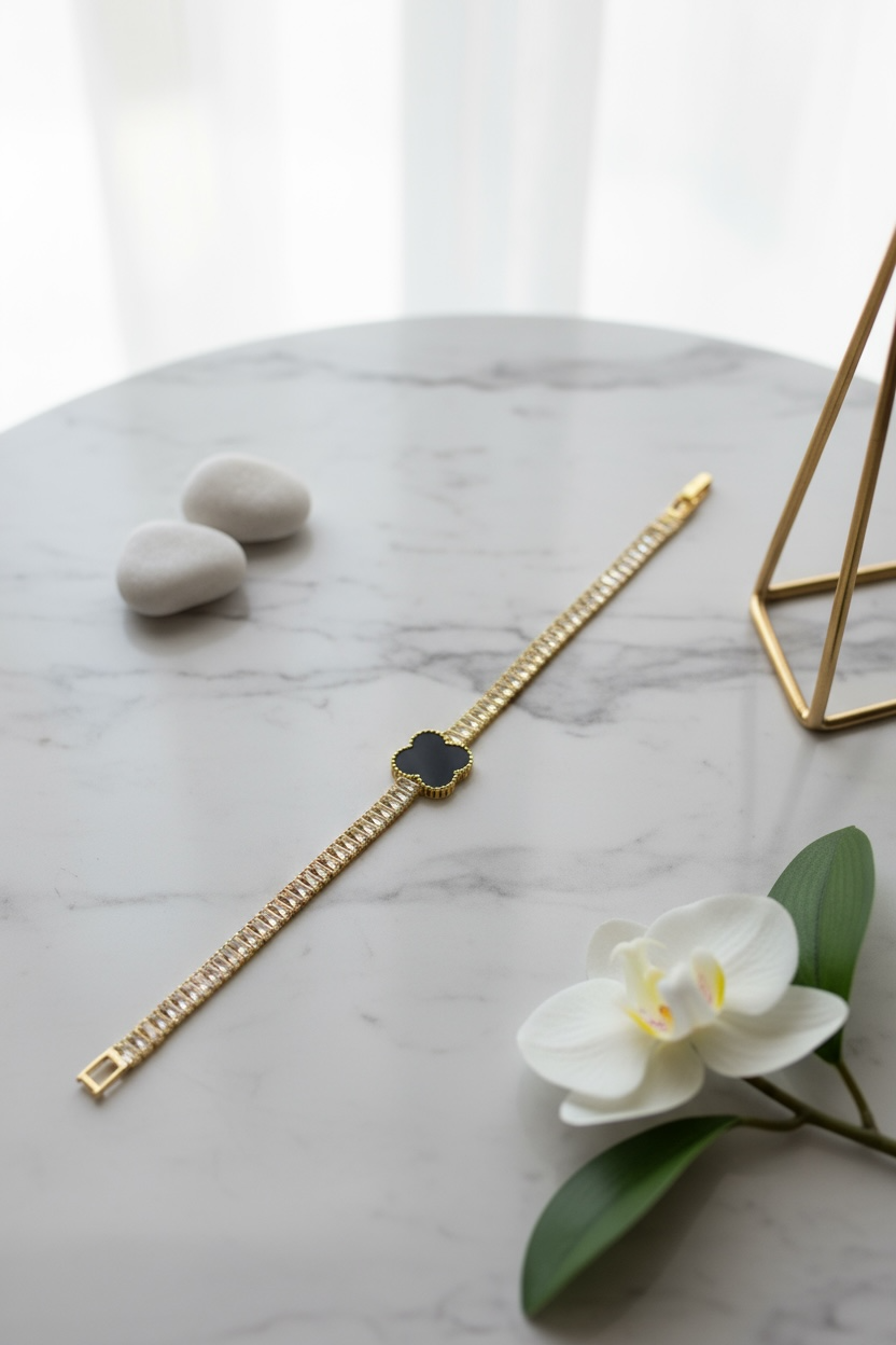 Elegant Clover Charm Gold Bracelet