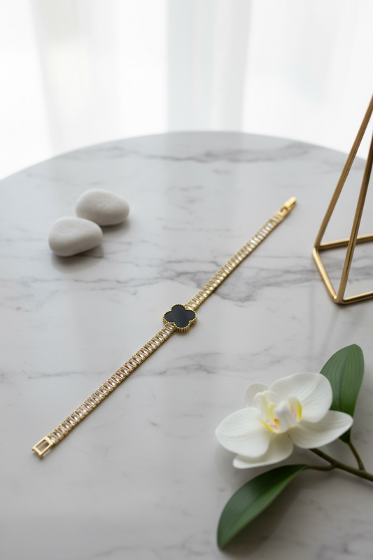Elegant Clover Charm Gold Bracelet